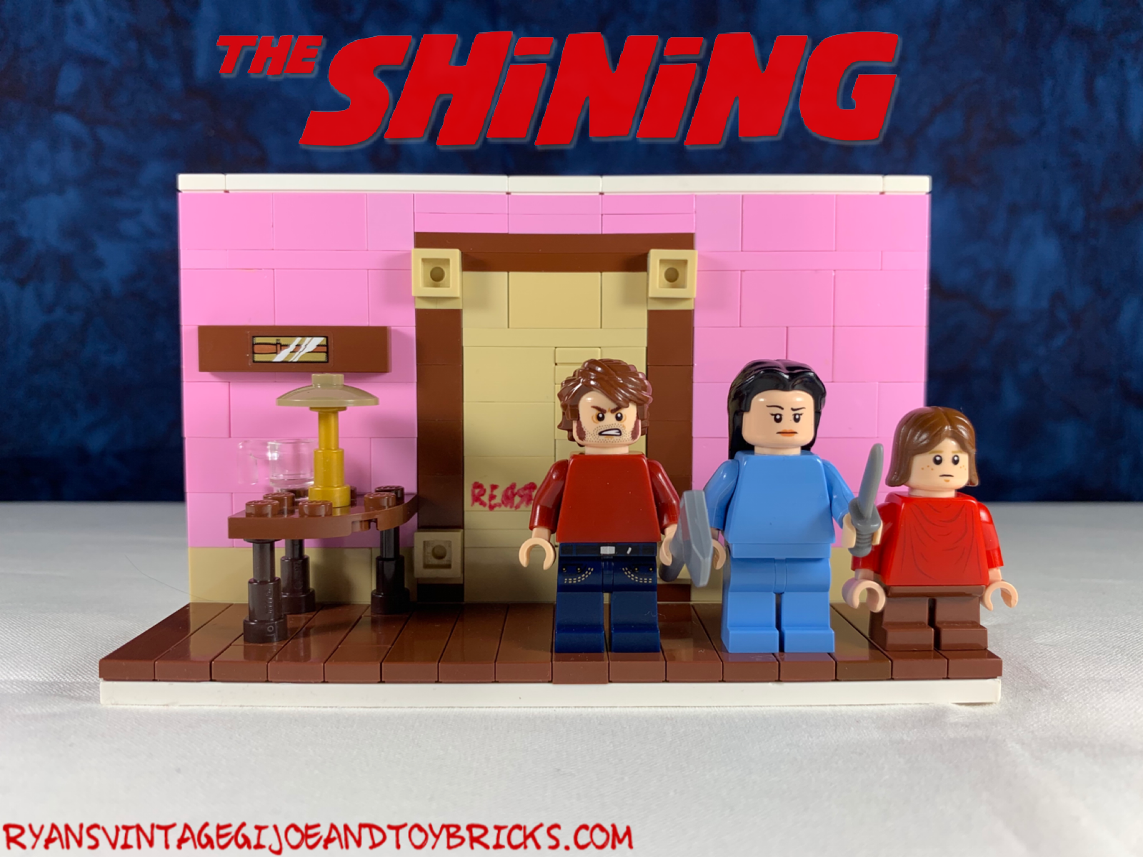 LEGO CUSTOM -- THE SHINING : HERE'S JOHNNY : BATHROOM SCENE REDRUM MOC SET