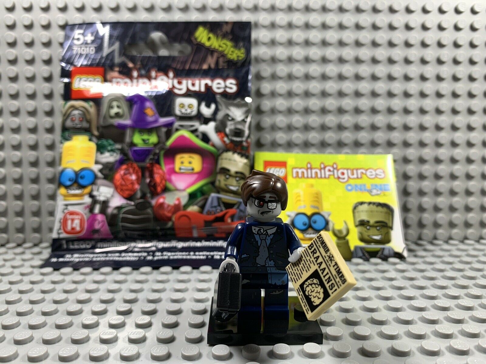 LEGO MONSTERS -- SERIES 14 ZOMBIE BUSINESSMAN WITH BRIEFCASE MINIFIGURE NEW